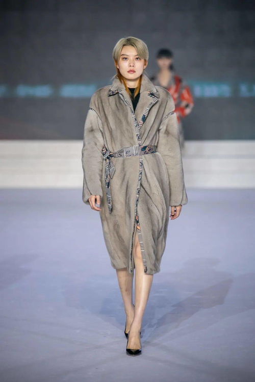 2020 裘都杯 中國裘皮服裝創(chuàng)意設(shè)計(jì)大賽總決賽及頒獎盛典展示新時代下 裘祖文化